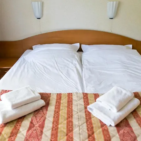 Kama Park Hotel Sierakow (Greater Poland)